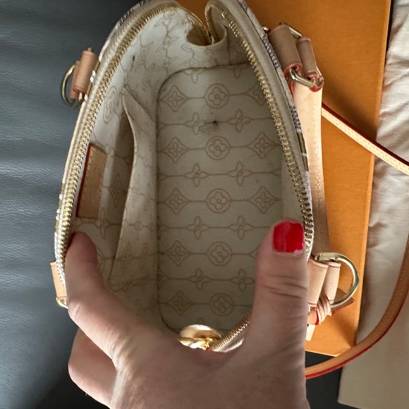 Louis Vuitton Alma BB of 2023 - Picture 11 of 14